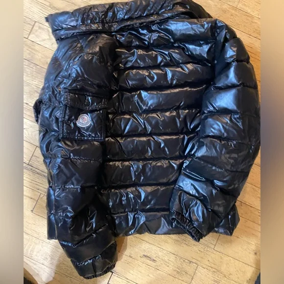 Moncler black jacket. 2 front pockets. Littler pocket on one sleeve with logo. - Picture 5 of 10